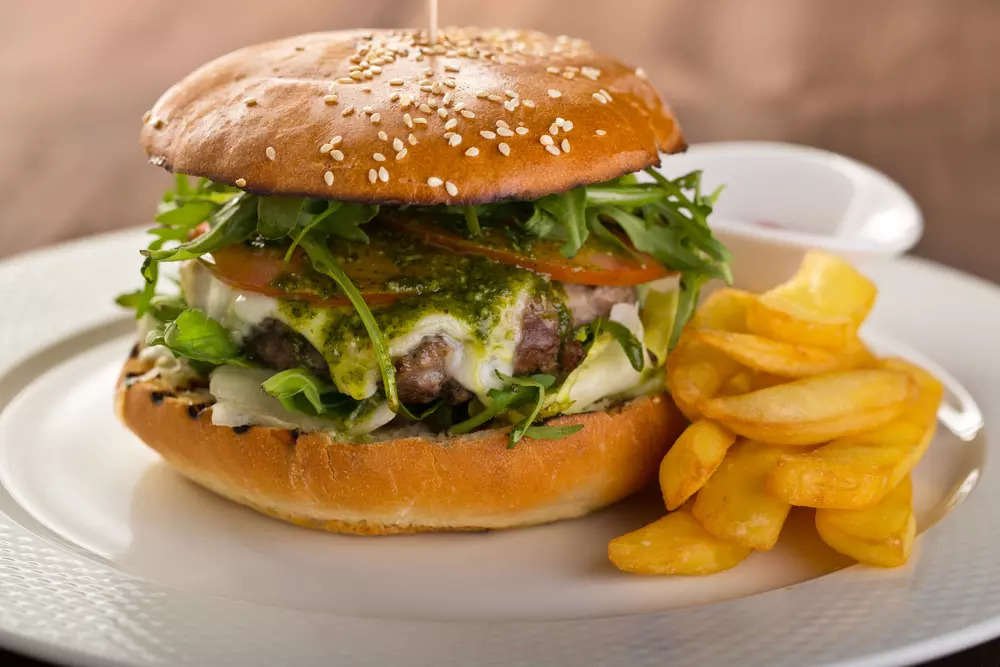 International Burger Day: Pesto Chicken Burger - How to make ...