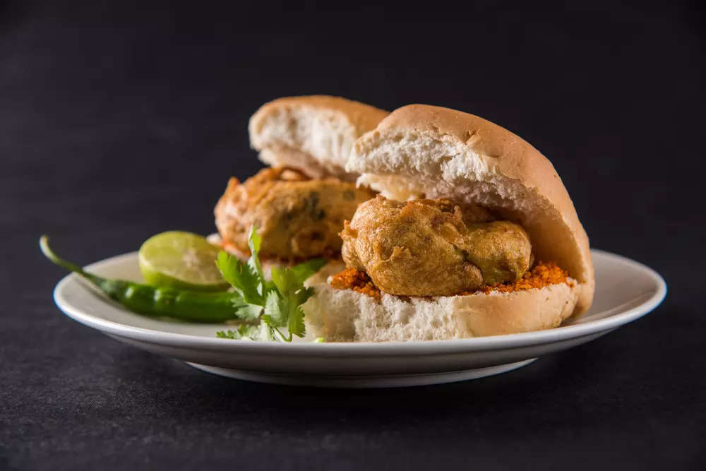 Chicken Vada Pav: Monsoon special recipe - How to make Chicken Vada Pav ...